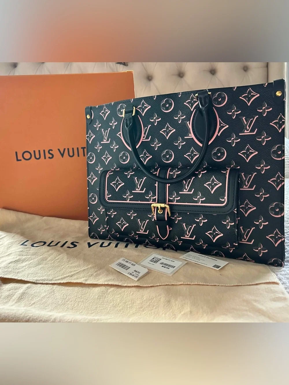 NWT Louis Vuitton Fall For You OnTheGo MM tote bag